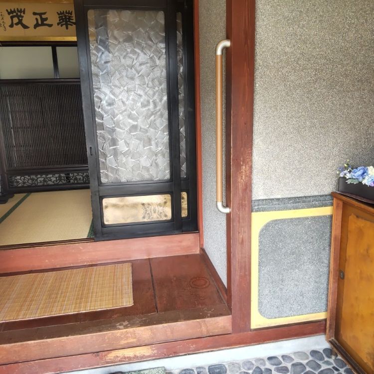 上がり框手摺設置後